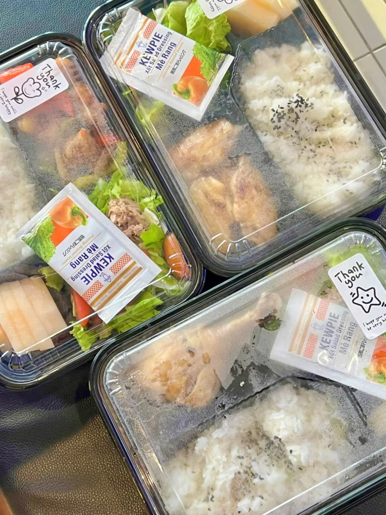 Bữa trưa văn phòng